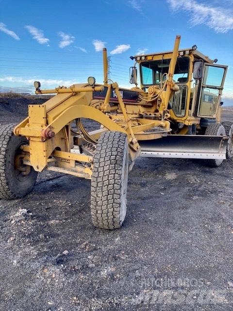 CAT 140 H Greideriai