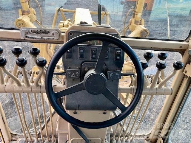 CAT 140 H Greideriai