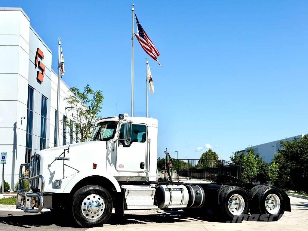 Kenworth T 800 Naudoti vilkikai