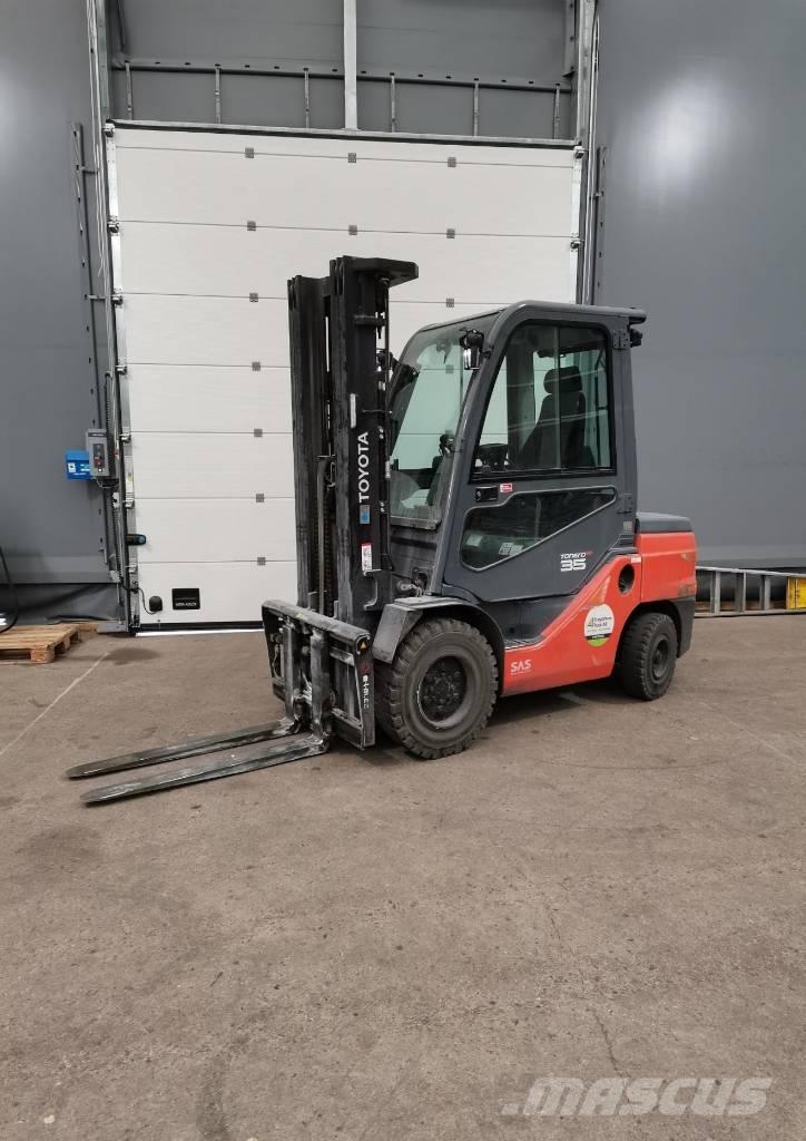 Toyota 8FDJ35F Dyzeliniai krautuvai