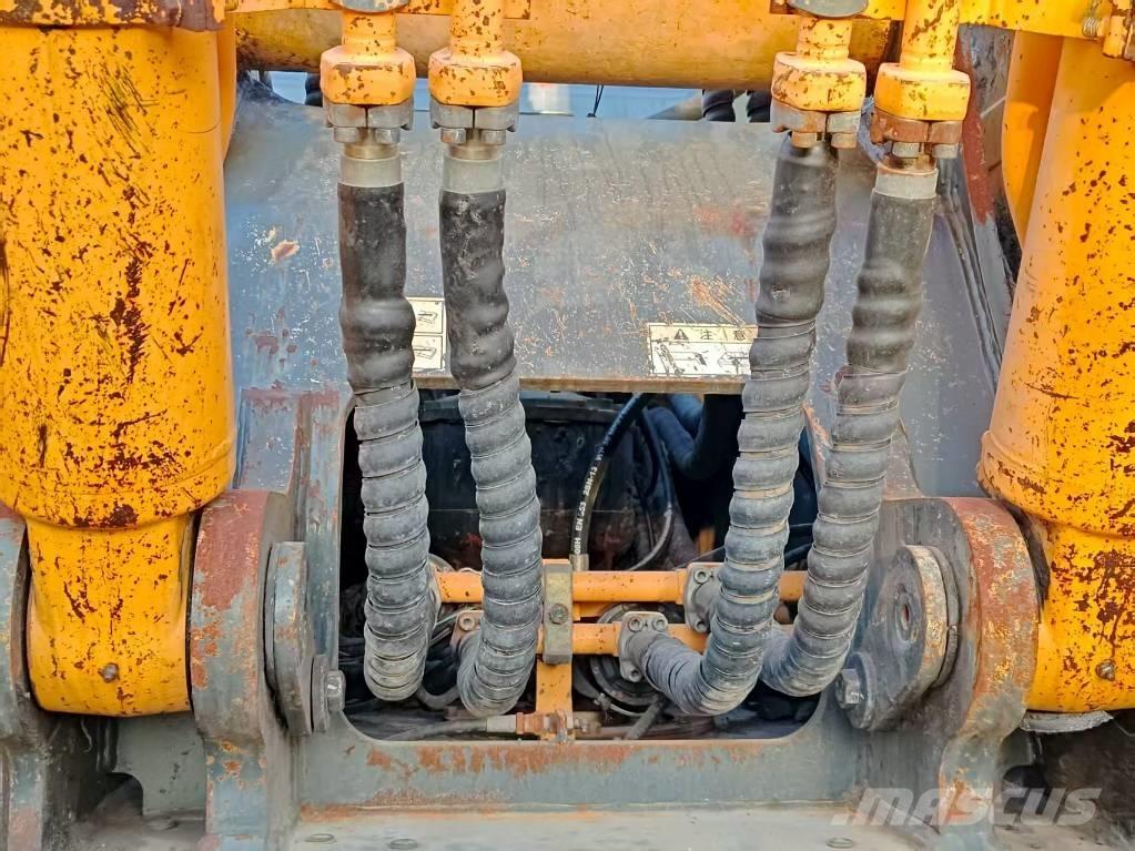 Hyundai R300LC-9S Vikšriniai ekskavatoriai