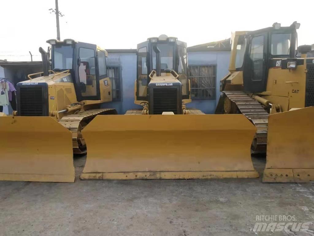 CAT D5M Vikšriniai buldozeriai