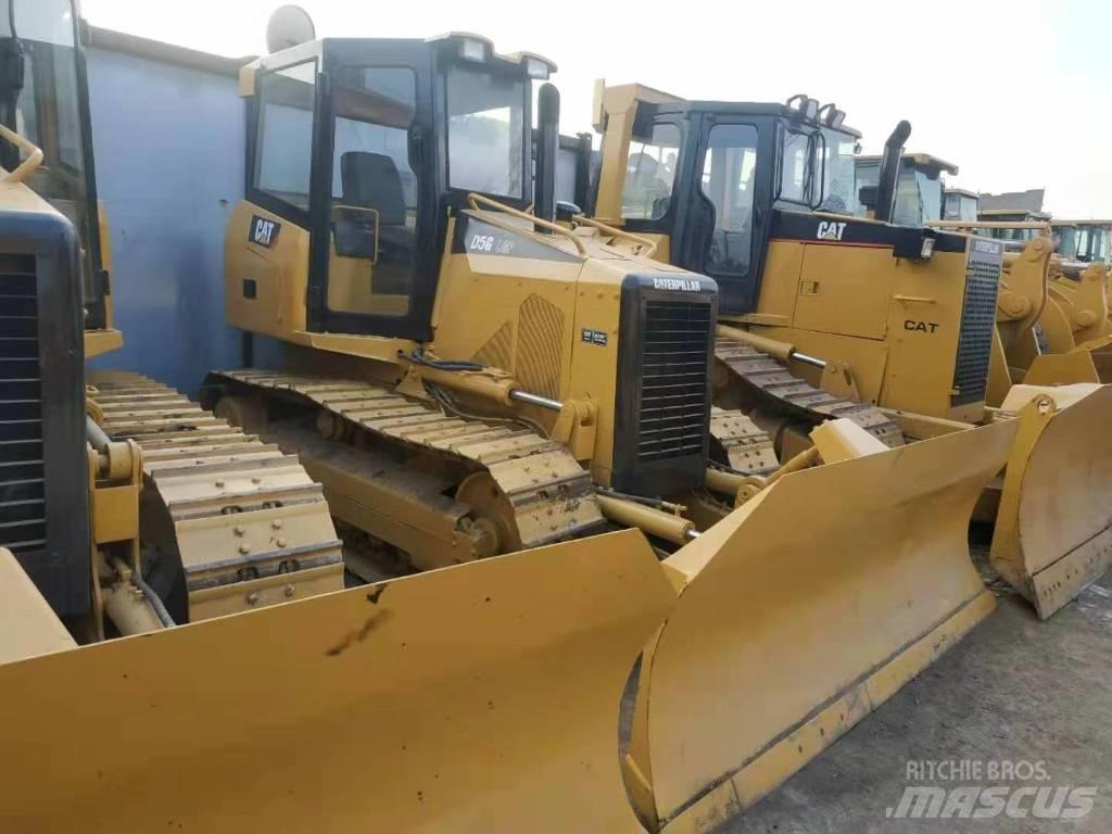 CAT D5M Vikšriniai buldozeriai