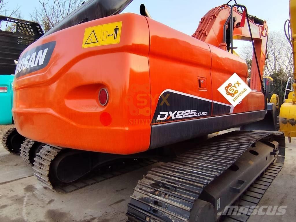 Doosan DX 225 LC Vikšriniai ekskavatoriai