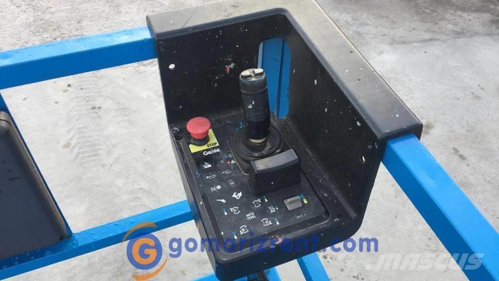 Genie GS 4390 Žirkliniai keltuvai