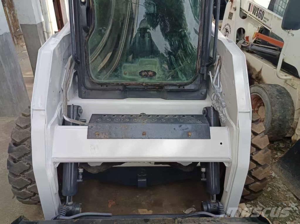 Bobcat S160 Krautuvai su šoniniu pasukimu