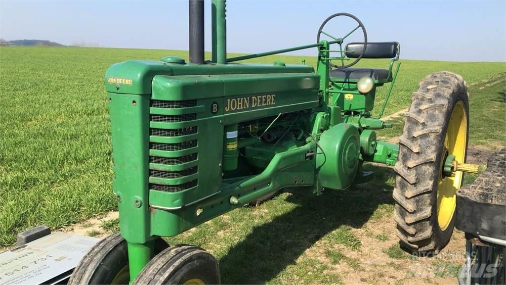 John Deere Model B Traktoriai