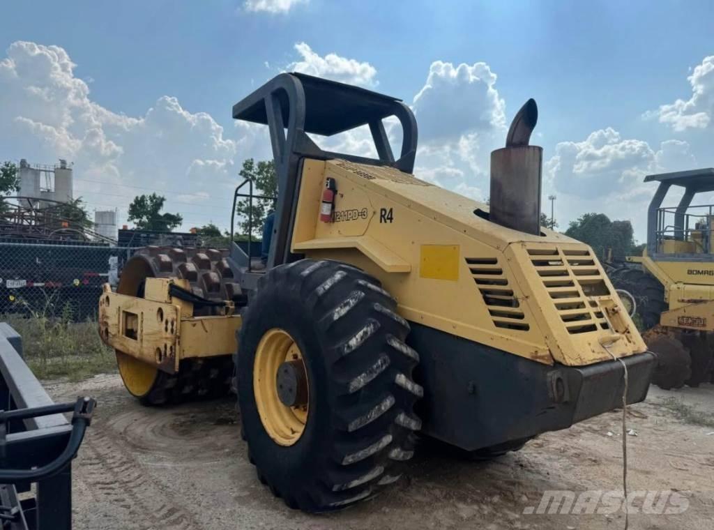 Bomag BW 211 P D-3 Vieno būgno volai