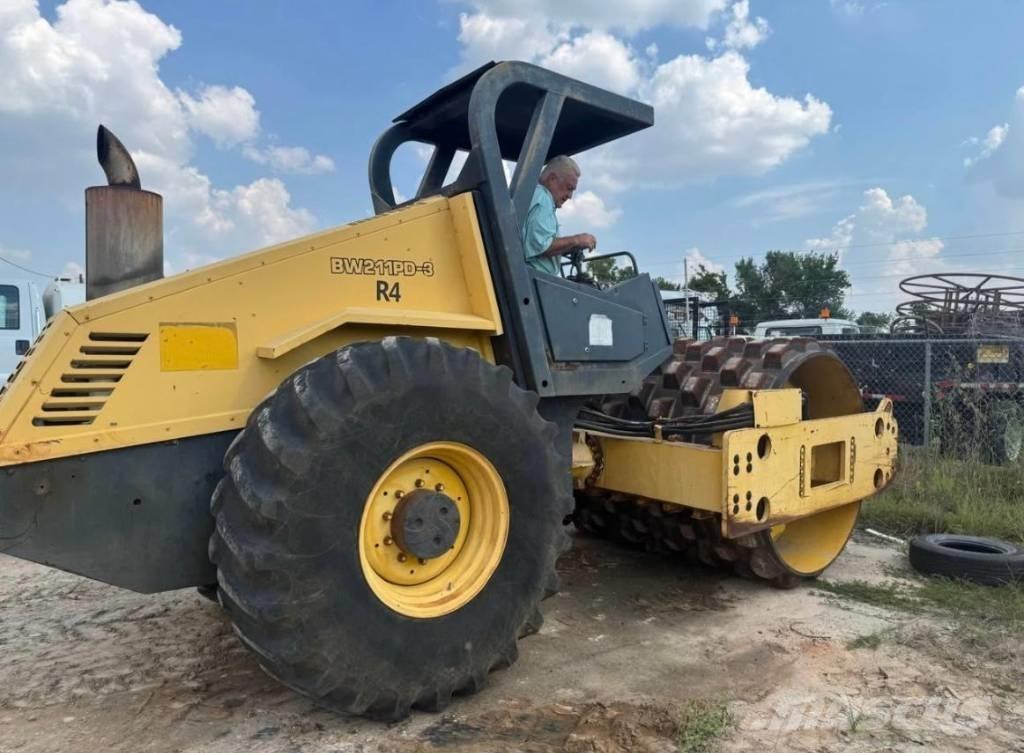 Bomag BW 211 P D-3 Vieno būgno volai
