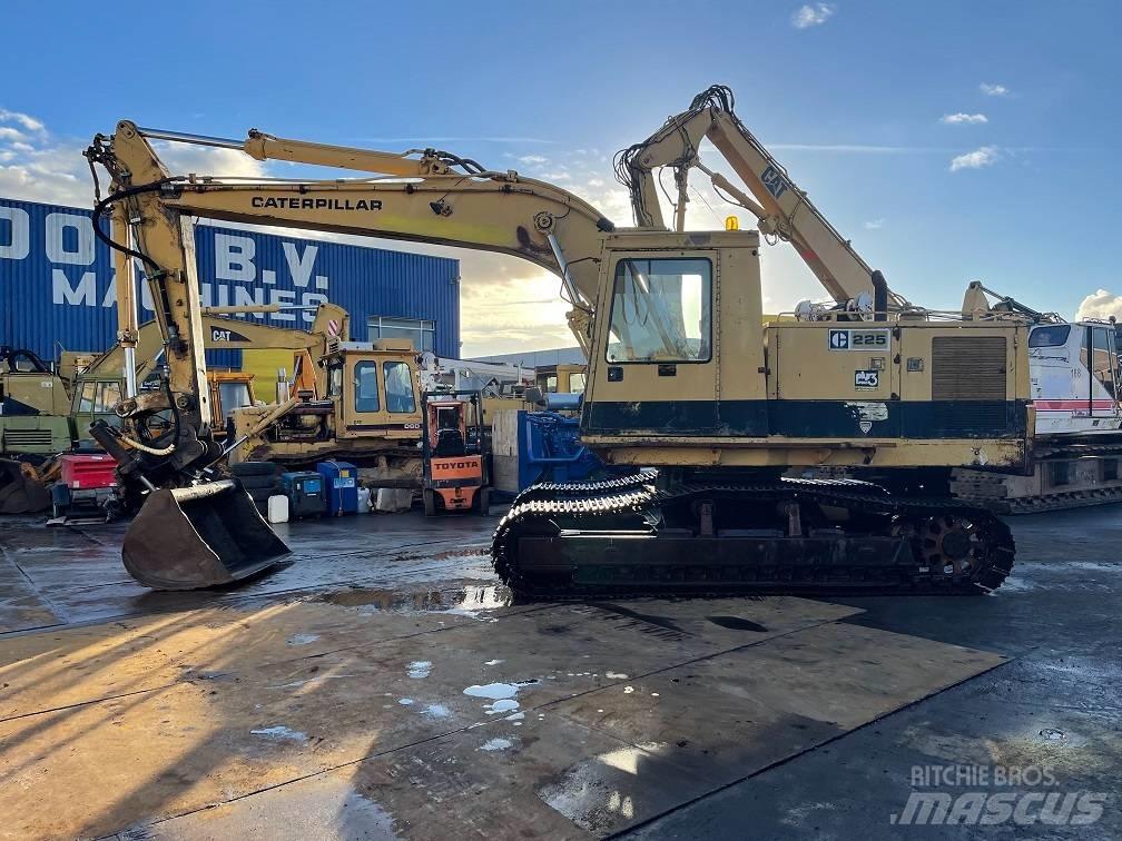 CAT 225 Vikšriniai ekskavatoriai