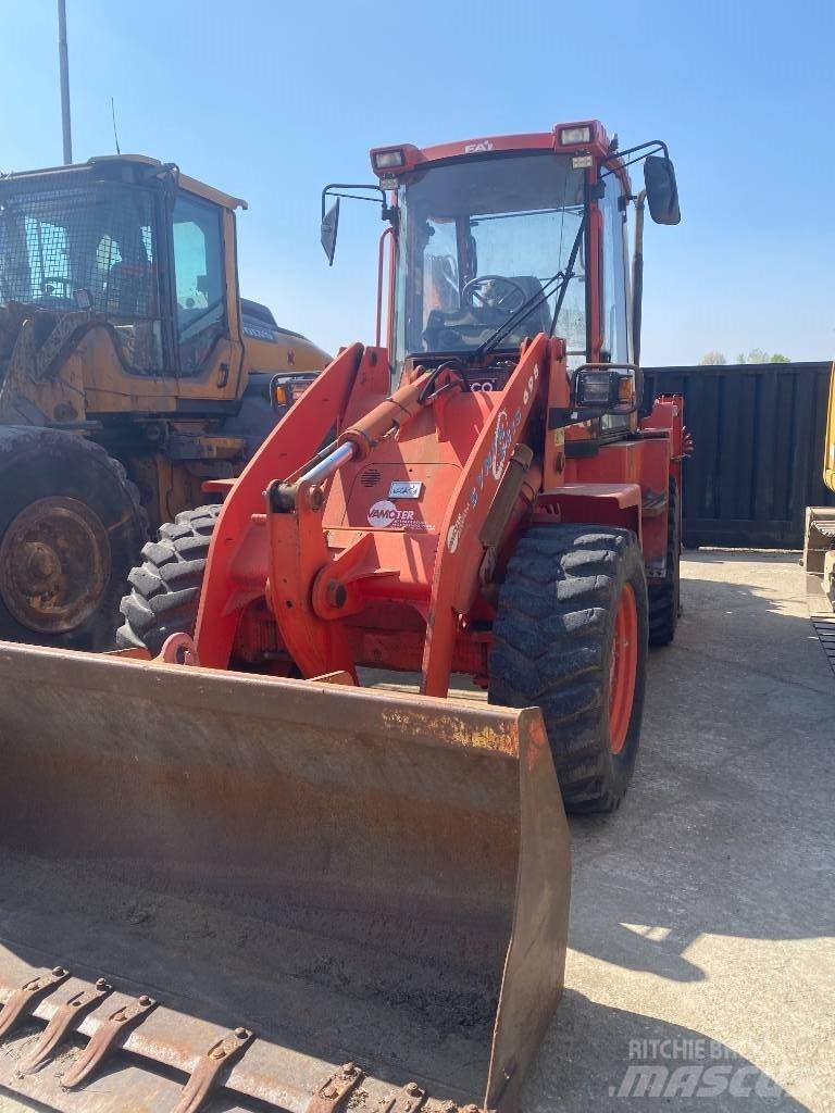 Fai KOMATSU 595s Ekskavatoriniai krautuvai