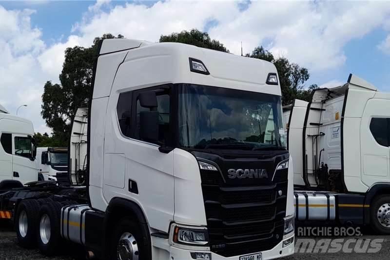 Scania R560 Kita