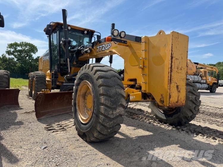 DEERE 772GP Greideriai
