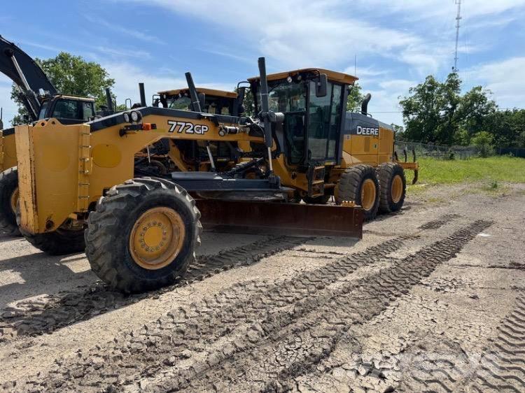 DEERE 772GP Greideriai