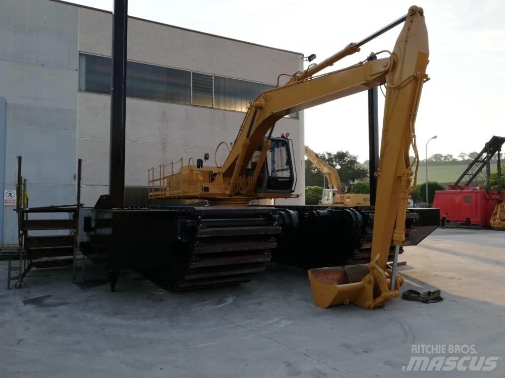 Hitachi MA 125 Amfibiniai ekskavatoriai