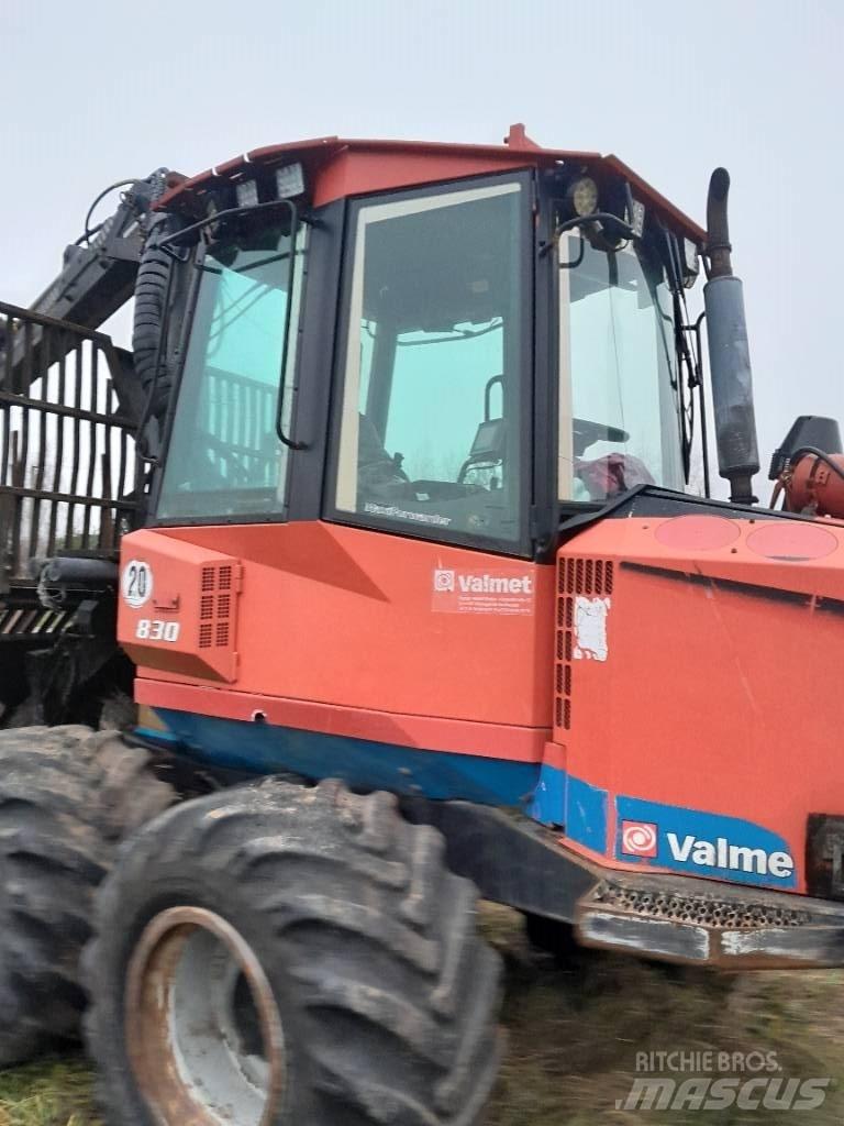 Valmet 830 Naudoti miškovežiai (Forvarderiai)