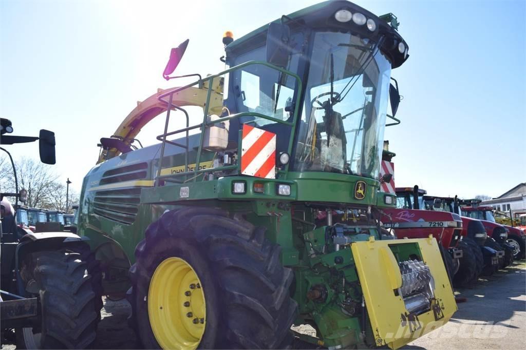 John Deere 7250 i Pašarų ruošimo technika