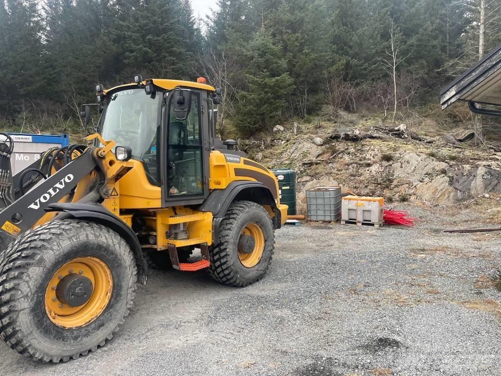 Volvo L 45 H Naudoti ratiniai krautuvai