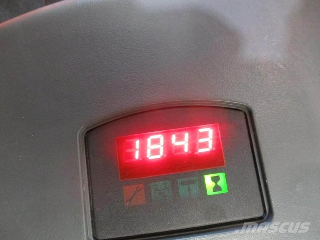 BT SPE120 XRD Žemų aukščių keltuvai su platforma