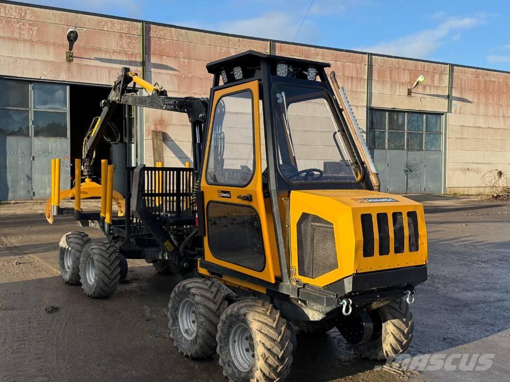 Kinetic 8x8 Naudoti miškovežiai (Forvarderiai)