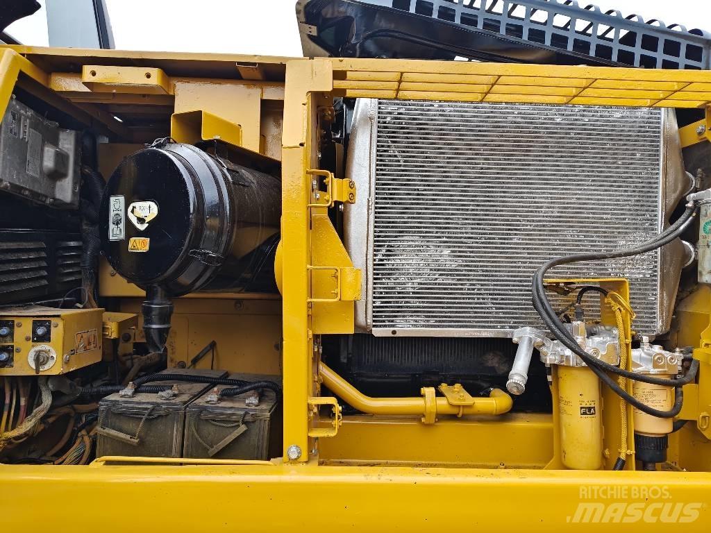CAT 330 D2 L Vikšriniai ekskavatoriai