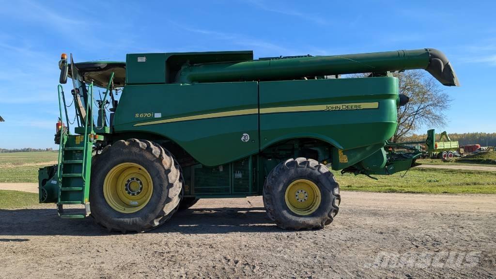 John Deere S 670 i Derliaus nuėmimo kombainai