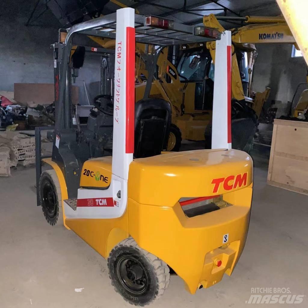 TCM FD 25 Dyzeliniai krautuvai