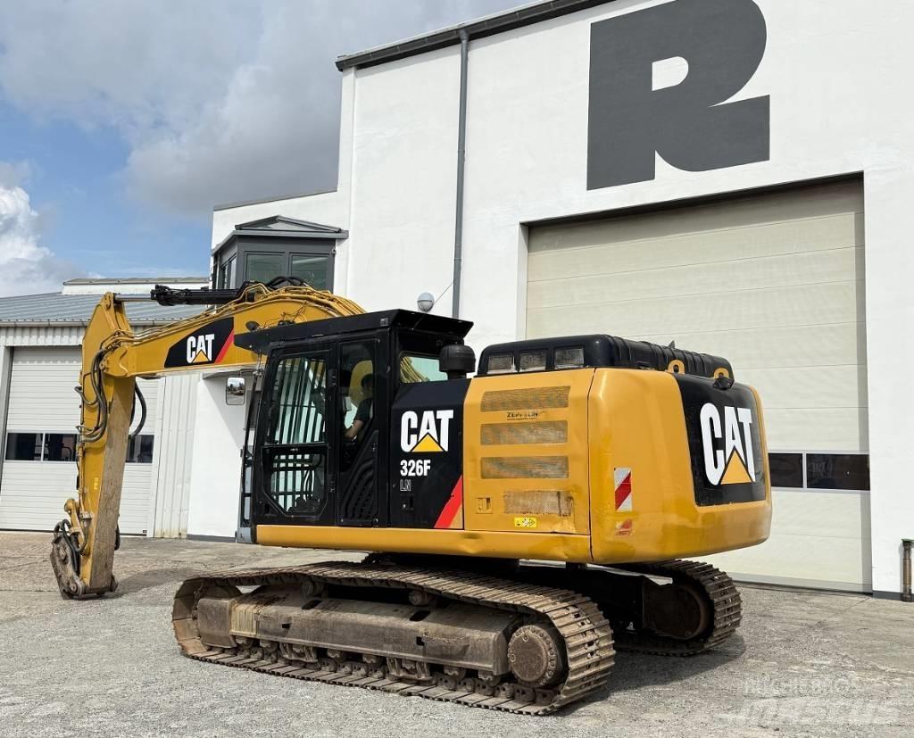 CAT 326F LN Vikšriniai ekskavatoriai