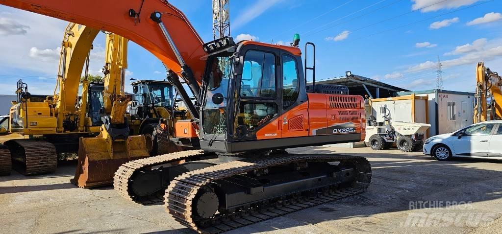 Doosan DX 225 Vikšriniai ekskavatoriai