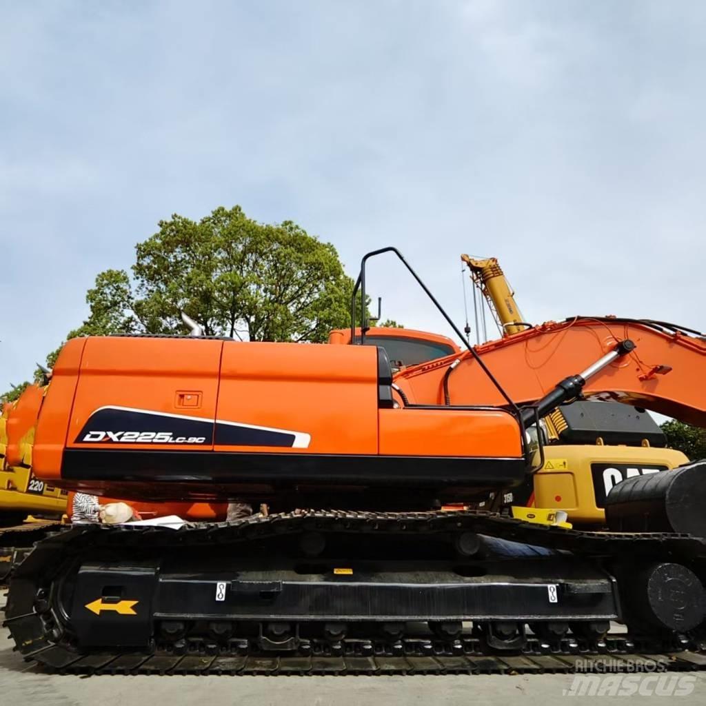 Doosan DX 225 LC Vikšriniai ekskavatoriai
