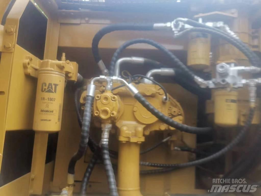 CAT 325 DL Vikšriniai ekskavatoriai