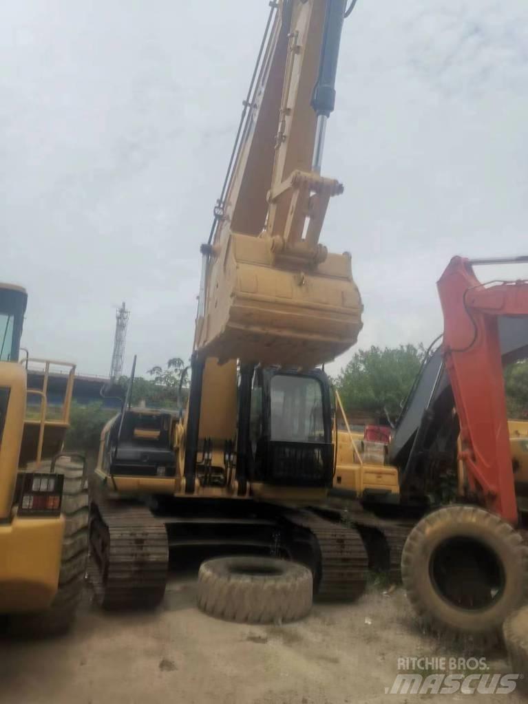 CAT 325 DL Vikšriniai ekskavatoriai