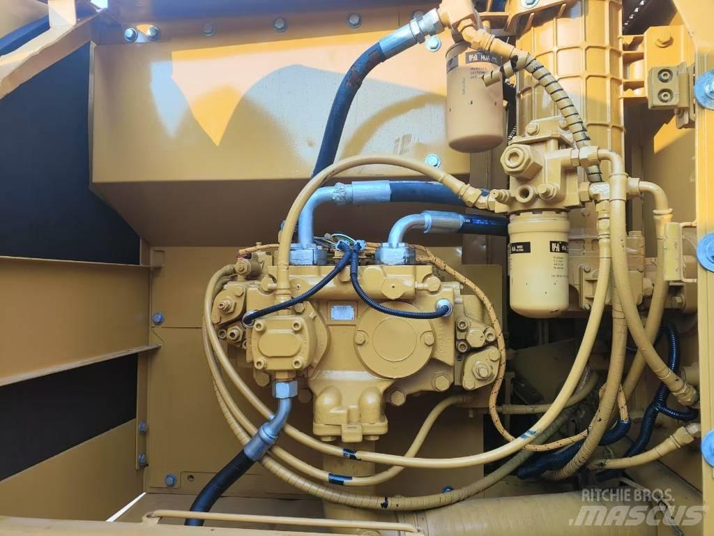 CAT 320 C L Vikšriniai ekskavatoriai