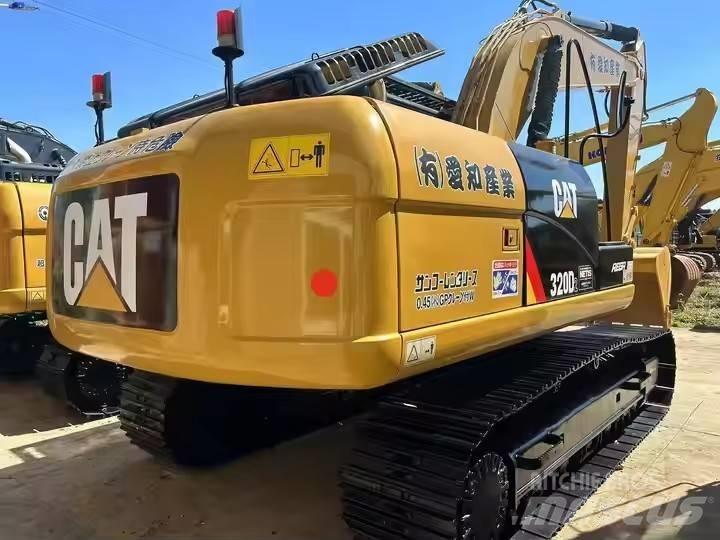 CAT CAT320D2 Vidutinės galios ekskavatoriai 7-12 t