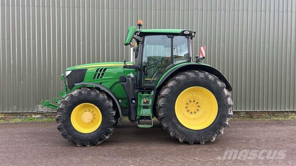 John Deere 6215R Traktoriai