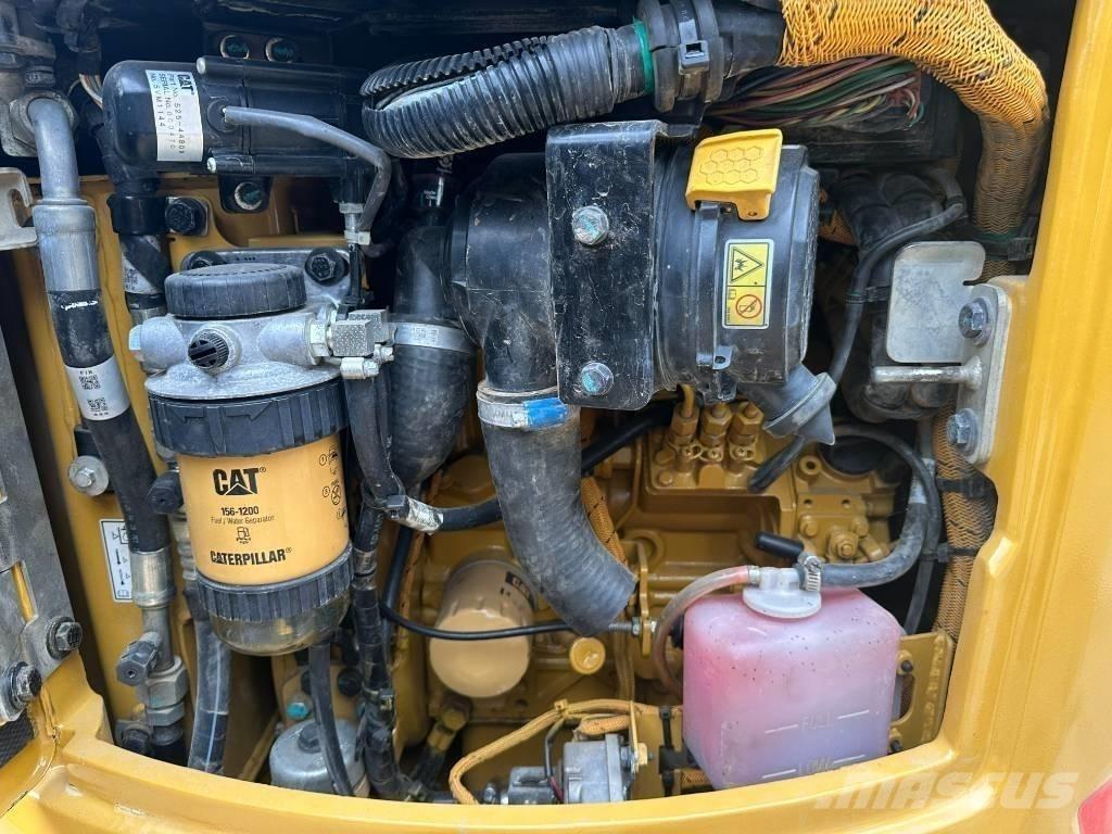 CAT 302 Mini ekskavatoriai < 7 t
