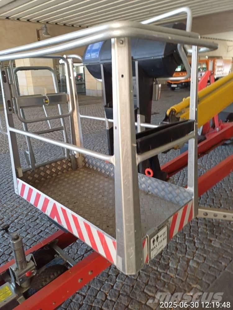 Dino 210 XT Ant priekabų montuojamos kėlimo platformos