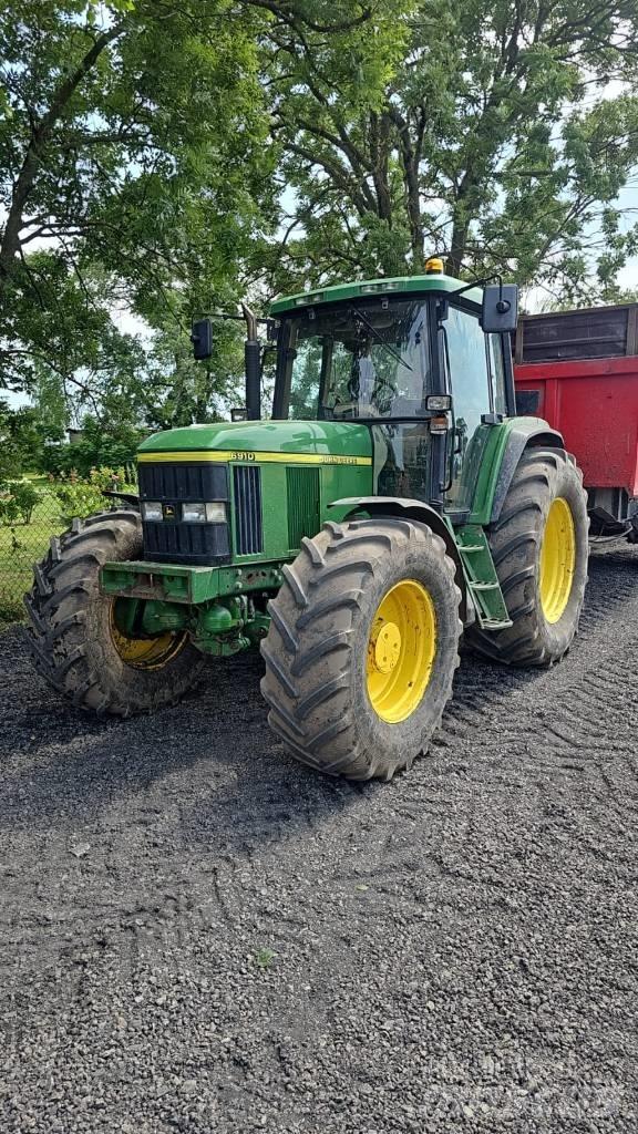 John Deere 6910 Traktoriai