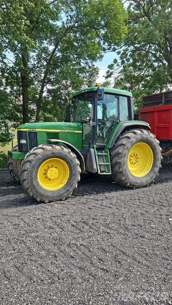 John Deere 6910 Traktoriai