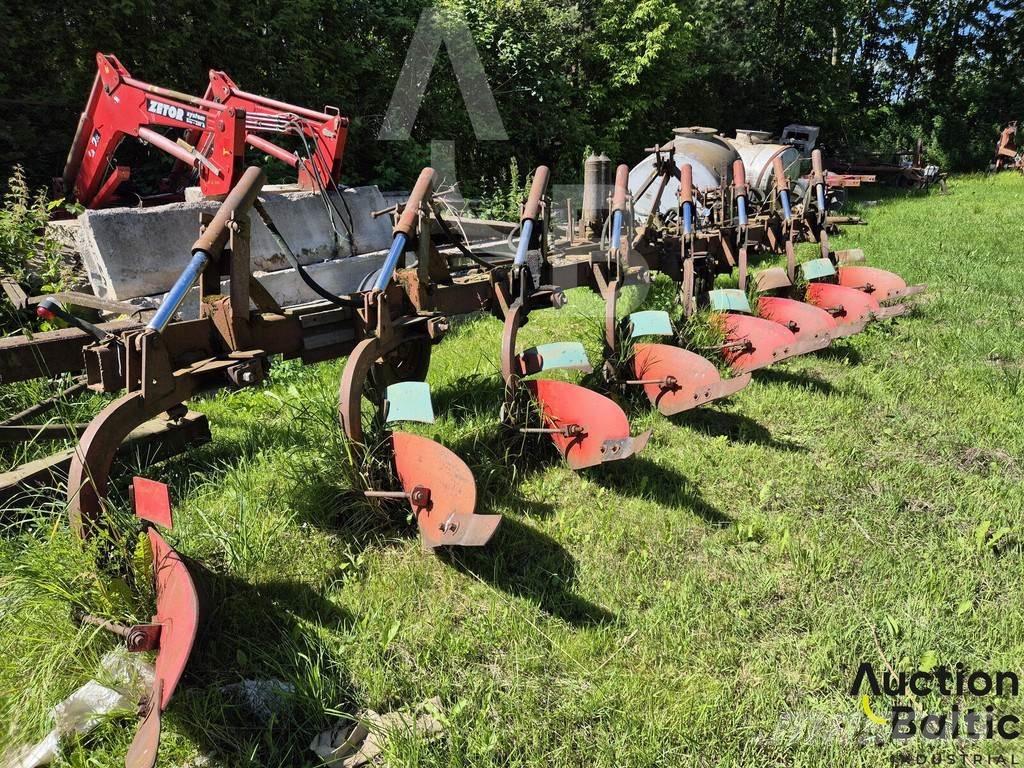  Onbekend Plow Apverčiamieji plūgai