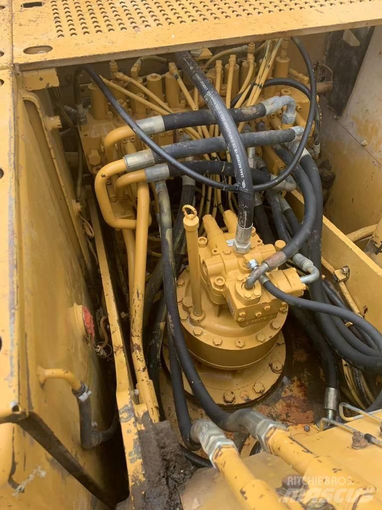 CAT 320 C Vikšriniai ekskavatoriai