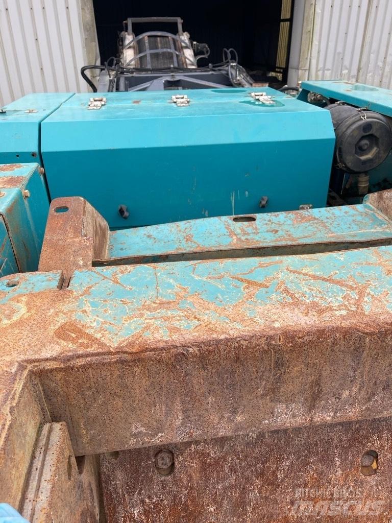 PowerScreen PTR400 Mobilūs smulkintuvai