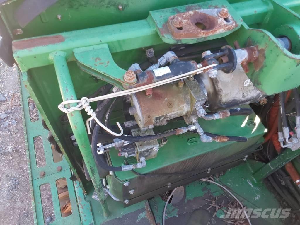 John Deere 903M Miško pjovimo technika