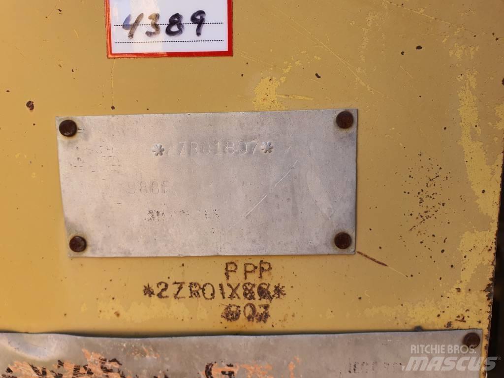 CAT 988 F II Naudoti ratiniai krautuvai