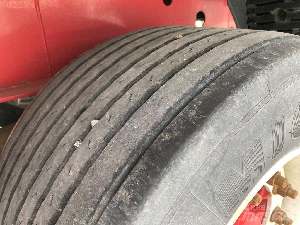 Krone Cool Liner Puspriekabės su izoterminiu kėbulu