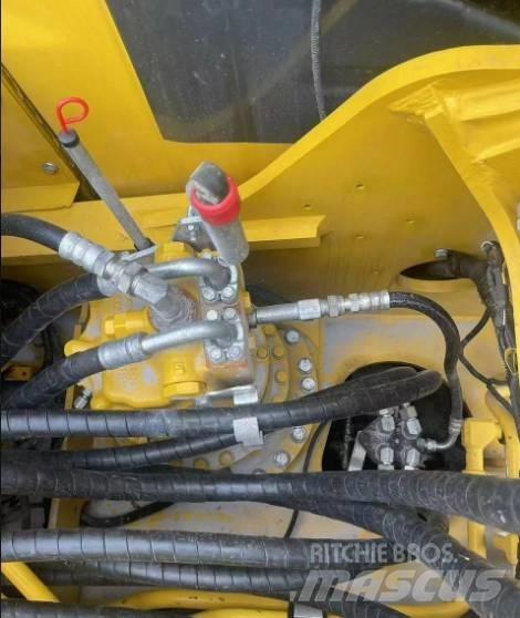 Komatsu 220-8K Vikšriniai ekskavatoriai
