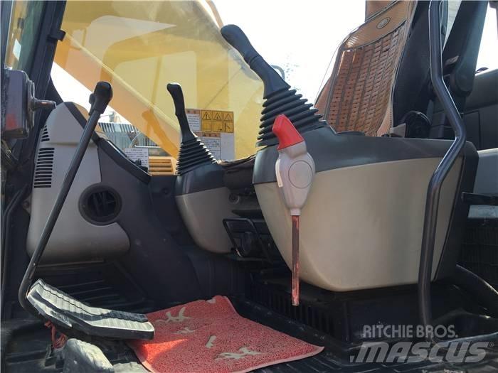 Komatsu PC 200-8 Vikšriniai ekskavatoriai
