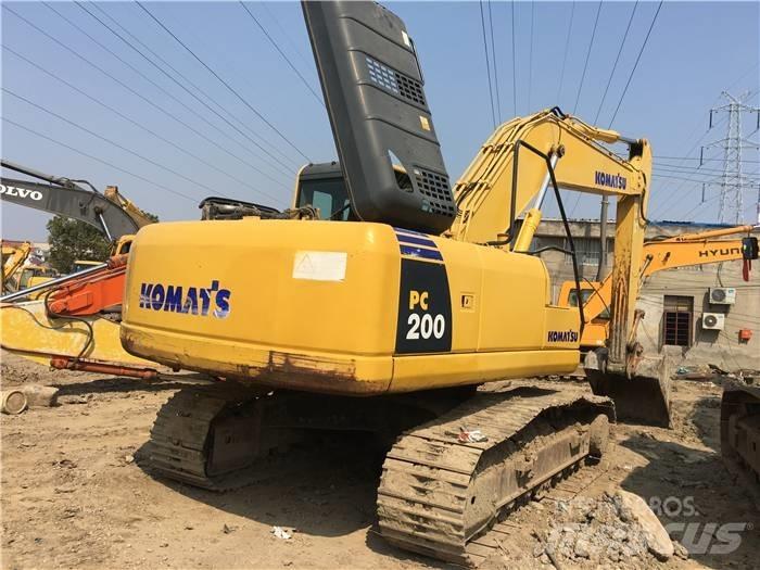 Komatsu PC 200-8 Vikšriniai ekskavatoriai