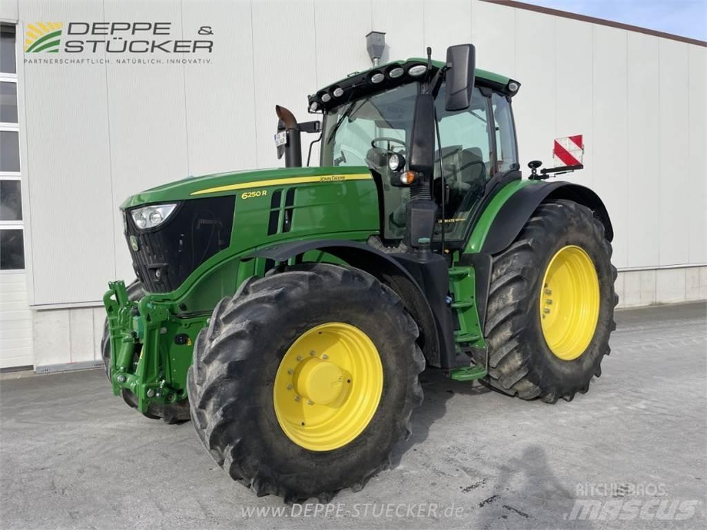 John Deere 6250R Traktoriai