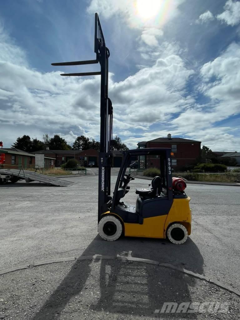 Jungheinrich TFG 320 LPG (dujiniai) krautuvai